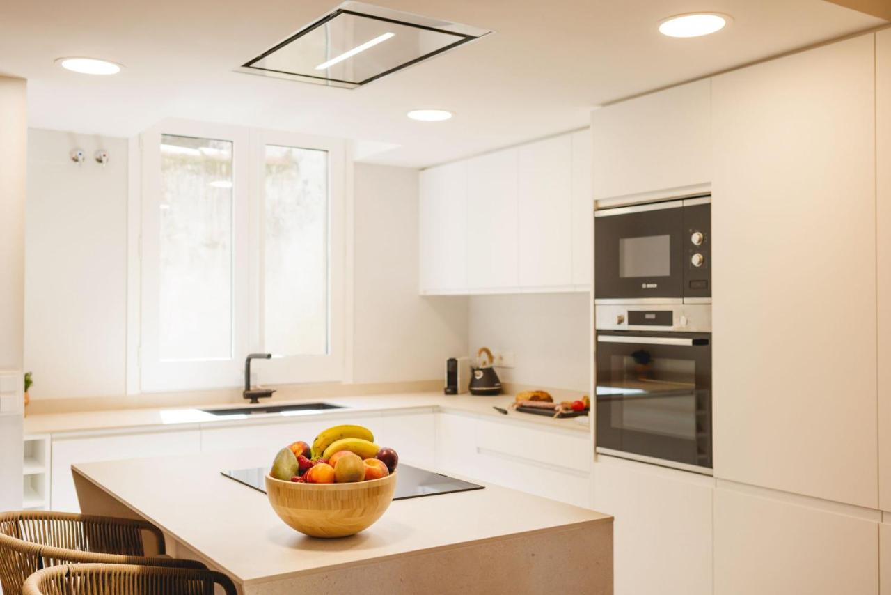 Bravissimo Cort Reial Duplex, Spacious With 3 Bedrooms خيرونا المظهر الخارجي الصورة
