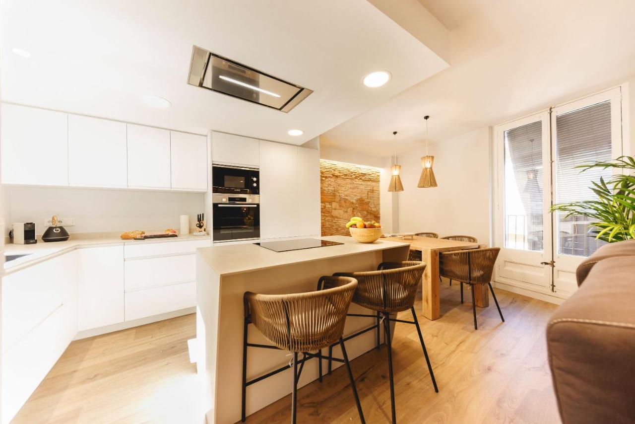 Bravissimo Cort Reial Duplex, Spacious With 3 Bedrooms خيرونا المظهر الخارجي الصورة