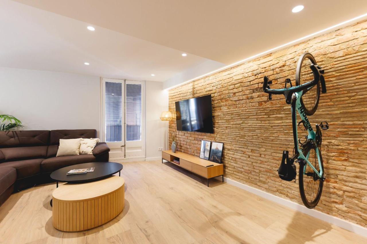 Bravissimo Cort Reial Duplex, Spacious With 3 Bedrooms خيرونا المظهر الخارجي الصورة