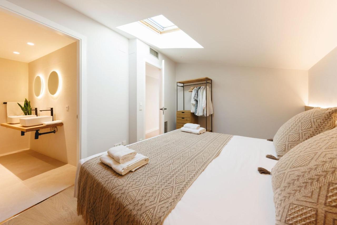 Bravissimo Cort Reial Duplex, Spacious With 3 Bedrooms خيرونا المظهر الخارجي الصورة