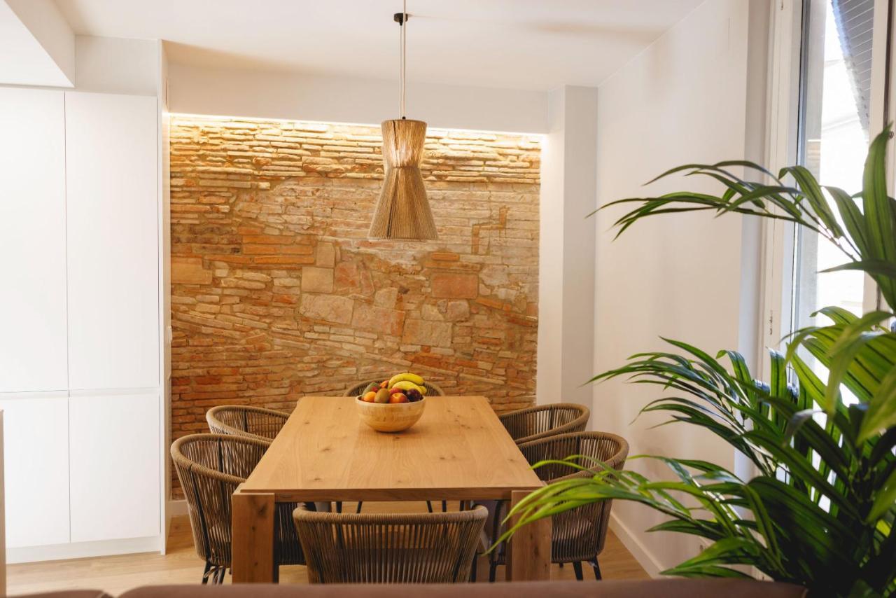 Bravissimo Cort Reial Duplex, Spacious With 3 Bedrooms خيرونا المظهر الخارجي الصورة